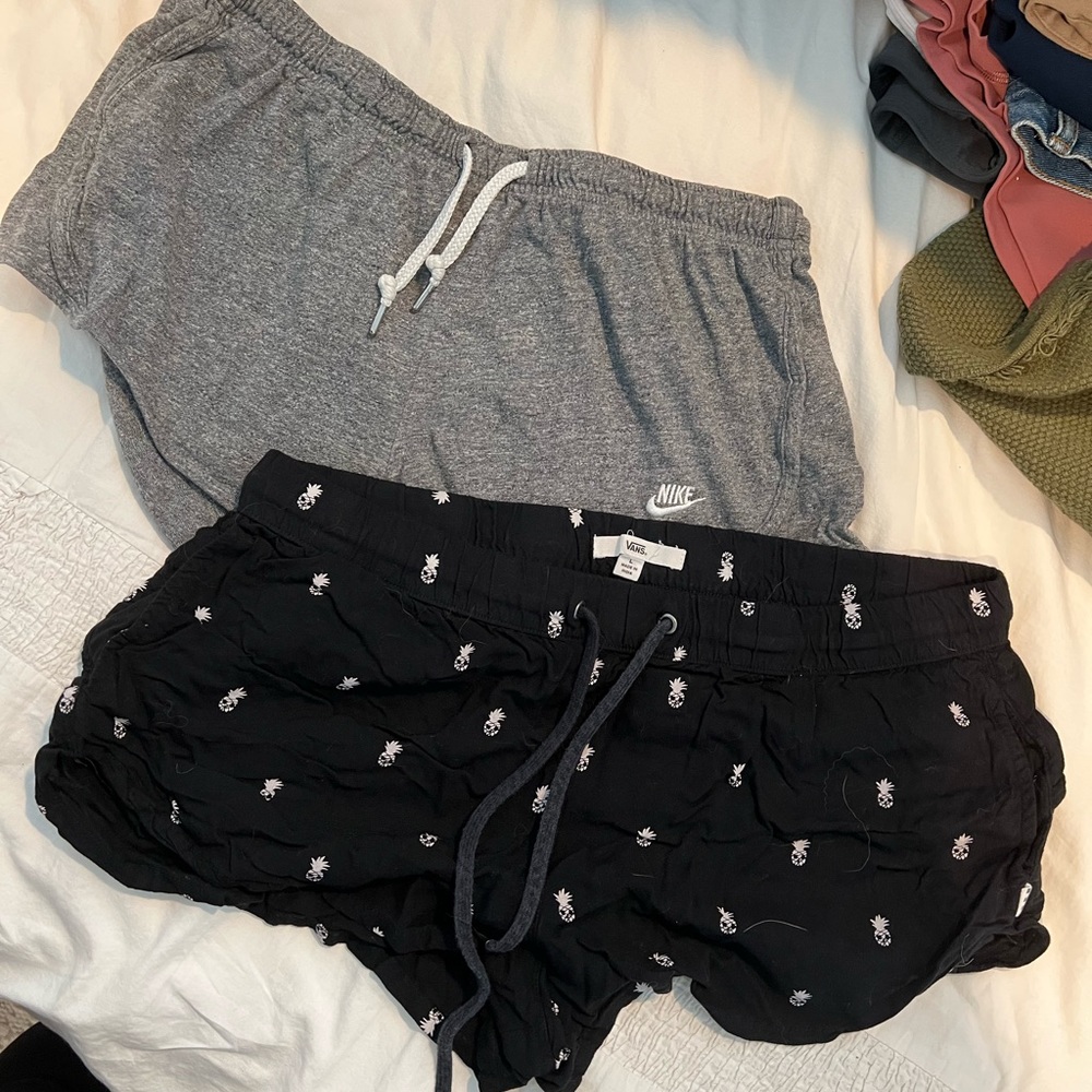 2 pairs of cotton shorts
